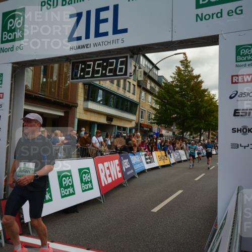 20.09.2026 - PSD Bank Halbmarathon LAZAROV Photography http://msf.ph/oto/10549766 20.09.2026 11:35:25 Ziel 1355, 2525, 3878, 4131 meine-sportfotos.de