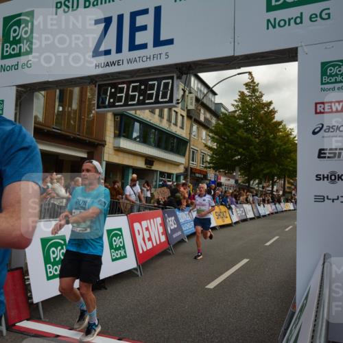 20.09.2026 - PSD Bank Halbmarathon LAZAROV Photography http://msf.ph/oto/10549774 20.09.2026 11:35:29 Ziel 1355, 1520, 2525, 3878, 4131 meine-sportfotos.de