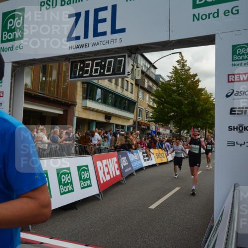20.09.2026 - PSD Bank Halbmarathon LAZAROV Photography http://msf.ph/oto/10549852 20.09.2026 11:36:06 Ziel 1105, 1739, 1781, 2056, 2109, 2306, 2349, 2848, 3176, 4500 meine-sportfotos.de