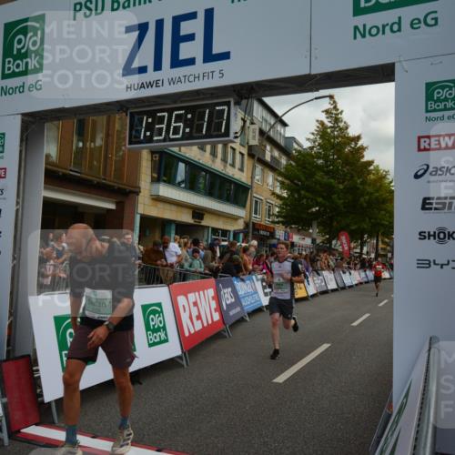 20.09.2026 - PSD Bank Halbmarathon LAZAROV Photography http://msf.ph/oto/10549869 20.09.2026 11:36:16 Ziel 1193, 2109, 2306, 3999, 4500 meine-sportfotos.de