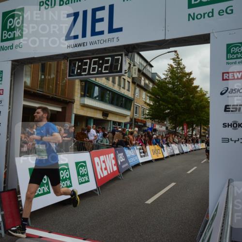20.09.2026 - PSD Bank Halbmarathon LAZAROV Photography http://msf.ph/oto/10549883 20.09.2026 11:36:26 Ziel 1193, 2165, 3999, 4052 meine-sportfotos.de