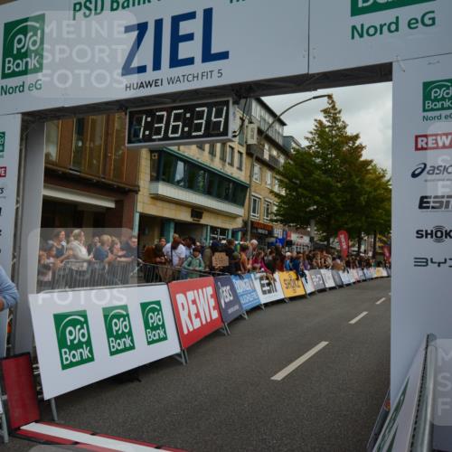 20.09.2026 - PSD Bank Halbmarathon LAZAROV Photography http://msf.ph/oto/10549891 20.09.2026 11:36:34 Ziel 2157, 2165, 2722, 4052, 4143 meine-sportfotos.de
