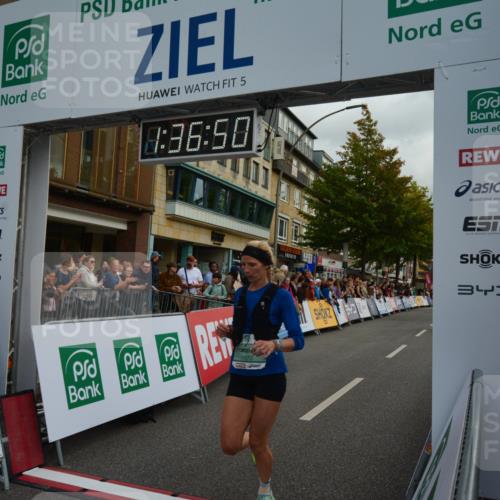 20.09.2026 - PSD Bank Halbmarathon LAZAROV Photography http://msf.ph/oto/10549907 20.09.2026 11:36:49 Ziel 1319, 1670, 2487, 2722, 4142, 4503, 4651 meine-sportfotos.de