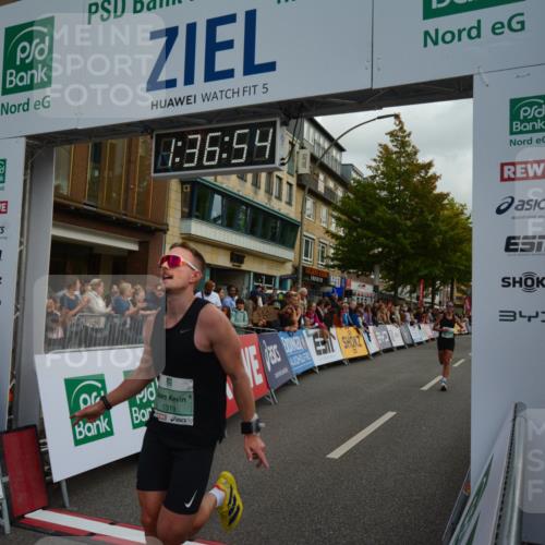 20.09.2026 - PSD Bank Halbmarathon LAZAROV Photography http://msf.ph/oto/10549910 20.09.2026 11:36:53 Ziel 1319, 1670, 2487, 4142, 4503, 4651 meine-sportfotos.de
