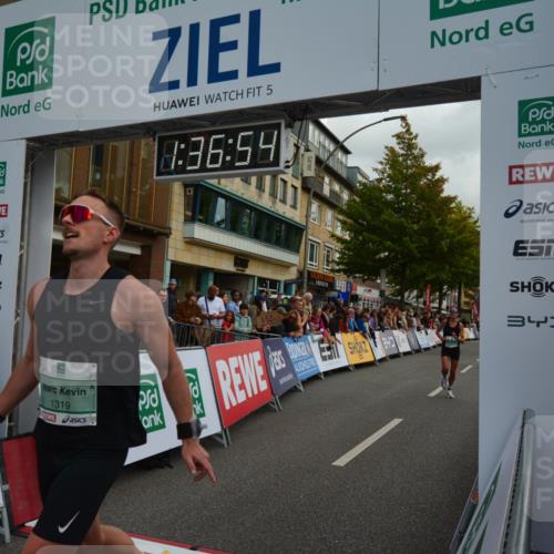 20.09.2026 - PSD Bank Halbmarathon LAZAROV Photography http://msf.ph/oto/10549911 20.09.2026 11:36:54 Ziel 1319, 1670, 2487, 4142, 4260, 4503, 4651 meine-sportfotos.de