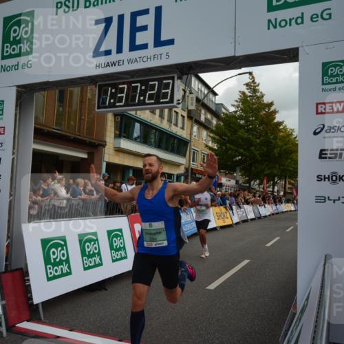 20.09.2026 - PSD Bank Halbmarathon LAZAROV Photography http://msf.ph/oto/10549952 20.09.2026 11:37:22 Ziel 1676, 2102, 3295, 3312, 3359, 3629, 4132, 4571 meine-sportfotos.de