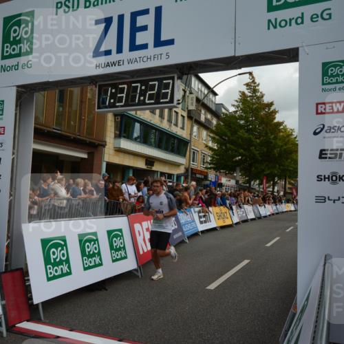 20.09.2026 - PSD Bank Halbmarathon LAZAROV Photography http://msf.ph/oto/10549956 20.09.2026 11:37:23 Ziel 1676, 2102, 3295, 3312, 3359, 3629, 4132, 4571 meine-sportfotos.de