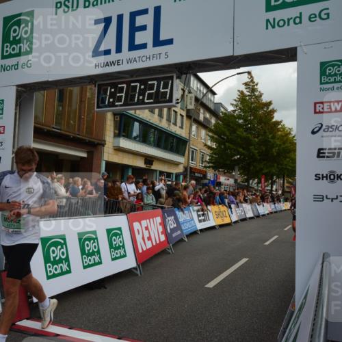 20.09.2026 - PSD Bank Halbmarathon LAZAROV Photography http://msf.ph/oto/10549960 20.09.2026 11:37:24 Ziel 1676, 1944, 2735, 3295, 3312, 3629, 4132, 4571 meine-sportfotos.de