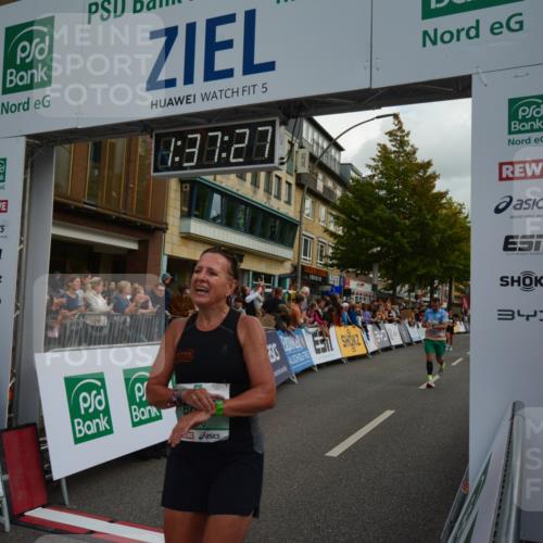 20.09.2026 - PSD Bank Halbmarathon LAZAROV Photography http://msf.ph/oto/10549967 20.09.2026 11:37:27 Ziel 1676, 1944, 2500, 2735, 3295, 3312, 3629, 4132, 4571 meine-sportfotos.de
