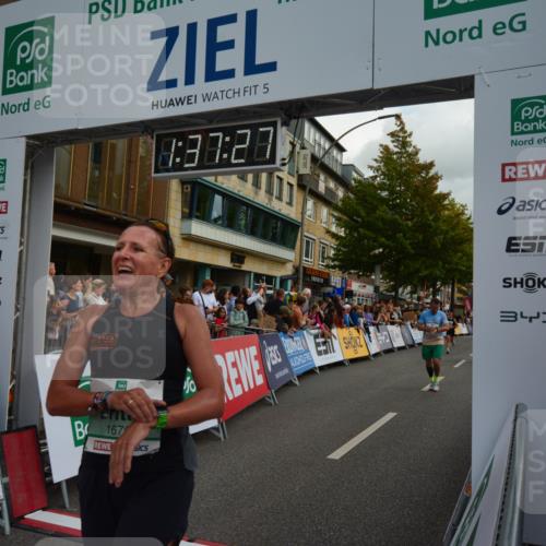 20.09.2026 - PSD Bank Halbmarathon LAZAROV Photography http://msf.ph/oto/10549968 20.09.2026 11:37:27 Ziel 1676, 1944, 2500, 2735, 3295, 3312, 3629, 4132, 4571 meine-sportfotos.de