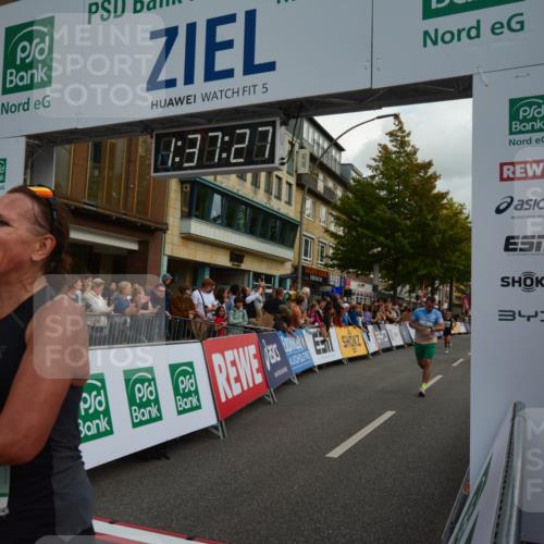 20.09.2026 - PSD Bank Halbmarathon LAZAROV Photography http://msf.ph/oto/10549969 20.09.2026 11:37:27 Ziel 1676, 1944, 2500, 2735, 3295, 3312, 3629, 4132, 4571 meine-sportfotos.de