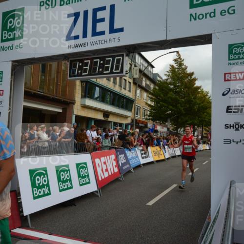 20.09.2026 - PSD Bank Halbmarathon LAZAROV Photography http://msf.ph/oto/10549975 20.09.2026 11:37:30 Ziel 1291, 1353, 1676, 1944, 2500, 2735, 3312, 3629, 4127, 4132, 4571 meine-sportfotos.de