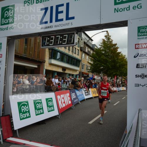 20.09.2026 - PSD Bank Halbmarathon LAZAROV Photography http://msf.ph/oto/10549978 20.09.2026 11:37:30 Ziel 1291, 1353, 1676, 1944, 2500, 2735, 3312, 3629, 4127, 4132, 4571 meine-sportfotos.de