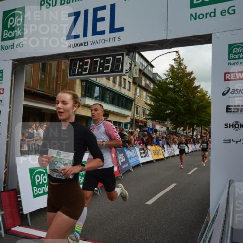 20.09.2026 - PSD Bank Halbmarathon LAZAROV Photography http://msf.ph/oto/10549996 20.09.2026 11:37:37 Ziel 1291, 1353, 1944, 2500, 2735, 3296, 3629, 4127, 4132, 4371 meine-sportfotos.de