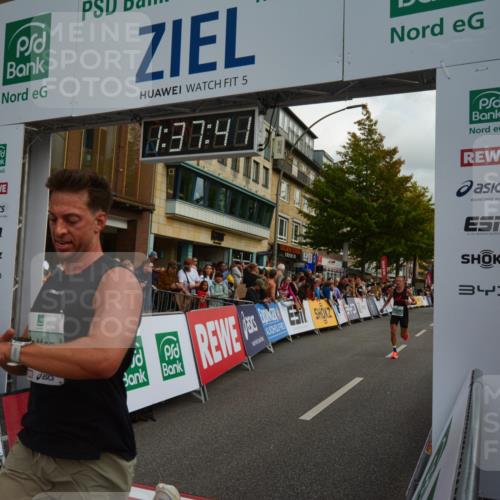 20.09.2026 - PSD Bank Halbmarathon LAZAROV Photography http://msf.ph/oto/10550003 20.09.2026 11:37:40 Ziel 1291, 1353, 1944, 2500, 2735, 3296, 4127, 4371, 4766 meine-sportfotos.de