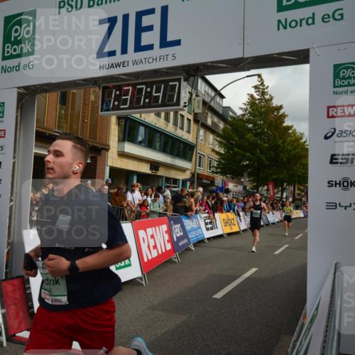 20.09.2026 - PSD Bank Halbmarathon LAZAROV Photography http://msf.ph/oto/10550010 20.09.2026 11:37:47 Ziel 1219, 2161, 3100, 3296, 4127, 4163, 4371, 4415, 4437, 4766 meine-sportfotos.de