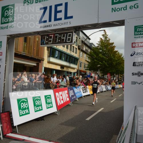 20.09.2026 - PSD Bank Halbmarathon LAZAROV Photography http://msf.ph/oto/10550011 20.09.2026 11:37:48 Ziel 1219, 2161, 3100, 3296, 4127, 4163, 4371, 4415, 4437, 4766 meine-sportfotos.de