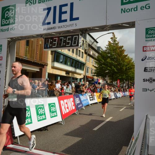 20.09.2026 - PSD Bank Halbmarathon LAZAROV Photography http://msf.ph/oto/10550013 20.09.2026 11:37:49 Ziel 1219, 2161, 3100, 3296, 4163, 4371, 4415, 4437, 4766 meine-sportfotos.de