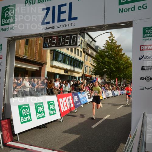 20.09.2026 - PSD Bank Halbmarathon LAZAROV Photography http://msf.ph/oto/10550015 20.09.2026 11:37:50 Ziel 1219, 2161, 3100, 3296, 4163, 4197, 4371, 4415, 4437, 4766 meine-sportfotos.de