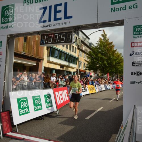 20.09.2026 - PSD Bank Halbmarathon LAZAROV Photography http://msf.ph/oto/10550018 20.09.2026 11:37:50 Ziel 1219, 2161, 3100, 3296, 4163, 4197, 4371, 4415, 4437, 4766 meine-sportfotos.de