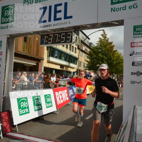 20.09.2026 - PSD Bank Halbmarathon LAZAROV Photography http://msf.ph/oto/10550026 20.09.2026 11:37:52 Ziel 1062, 1187, 1219, 2161, 3100, 3296, 4163, 4197, 4371, 4415, 4437, 4766 meine-sportfotos.de