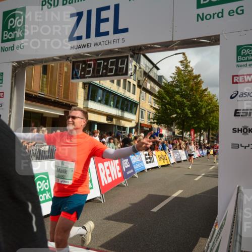 20.09.2026 - PSD Bank Halbmarathon LAZAROV Photography http://msf.ph/oto/10550029 20.09.2026 11:37:53 Ziel 1062, 1187, 1219, 2161, 3100, 3296, 4163, 4197, 4371, 4415, 4437, 4766 meine-sportfotos.de