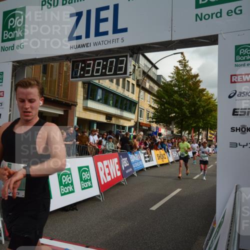 20.09.2026 - PSD Bank Halbmarathon LAZAROV Photography http://msf.ph/oto/10550045 20.09.2026 11:38:02 Ziel 1062, 1187, 2161, 3095, 3164, 4163, 4197, 4415, 4437 meine-sportfotos.de