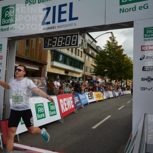 20.09.2026 - PSD Bank Halbmarathon LAZAROV Photography http://msf.ph/oto/10550055 20.09.2026 11:38:07 Ziel 1062, 1187, 2668, 2673, 3095, 3164, 3631, 3990, 4147, 4197 meine-sportfotos.de