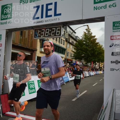 20.09.2026 - PSD Bank Halbmarathon LAZAROV Photography http://msf.ph/oto/10550086 20.09.2026 11:38:26 Ziel 1036, 1915, 2691, 3464, 4344, 4767 meine-sportfotos.de