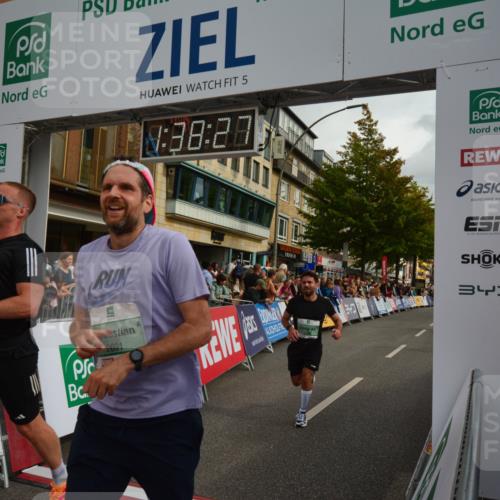 20.09.2026 - PSD Bank Halbmarathon LAZAROV Photography http://msf.ph/oto/10550087 20.09.2026 11:38:26 Ziel 1036, 1915, 2691, 3464, 4344, 4767 meine-sportfotos.de