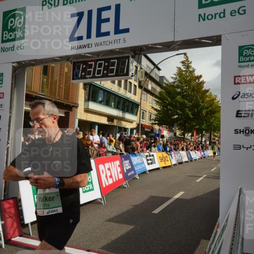 20.09.2026 - PSD Bank Halbmarathon LAZAROV Photography http://msf.ph/oto/10550094 20.09.2026 11:38:31 Ziel 1036, 1915, 2691, 4305, 4344, 4767, 4778 meine-sportfotos.de