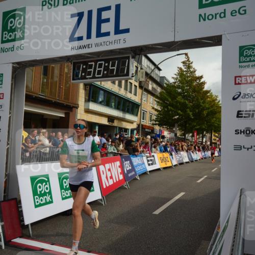 20.09.2026 - PSD Bank Halbmarathon LAZAROV Photography http://msf.ph/oto/10550100 20.09.2026 11:38:41 Ziel 1483, 1954, 3188, 4305, 4778 meine-sportfotos.de