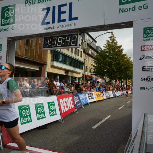 20.09.2026 - PSD Bank Halbmarathon LAZAROV Photography http://msf.ph/oto/10550102 20.09.2026 11:38:41 Ziel 1483, 1954, 3188, 4305, 4778 meine-sportfotos.de