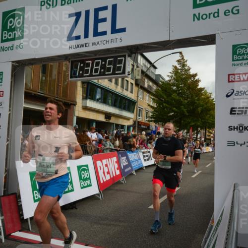 20.09.2026 - PSD Bank Halbmarathon LAZAROV Photography http://msf.ph/oto/10550107 20.09.2026 11:38:52 Ziel 1115, 1298, 1316, 1483, 1954, 2403, 2515, 2550, 3188, 3727, 3885 meine-sportfotos.de