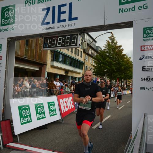 20.09.2026 - PSD Bank Halbmarathon LAZAROV Photography http://msf.ph/oto/10550109 20.09.2026 11:38:52 Ziel 1115, 1298, 1316, 1483, 1954, 2403, 2515, 2550, 3188, 3727, 3885 meine-sportfotos.de