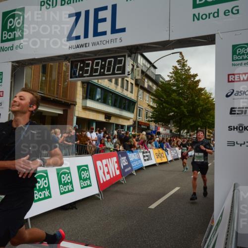 20.09.2026 - PSD Bank Halbmarathon LAZAROV Photography http://msf.ph/oto/10550140 20.09.2026 11:39:01 Ziel 1115, 1298, 1316, 1764, 2403, 2515, 2550, 3727, 3885, 4148, 4661, 4683 meine-sportfotos.de