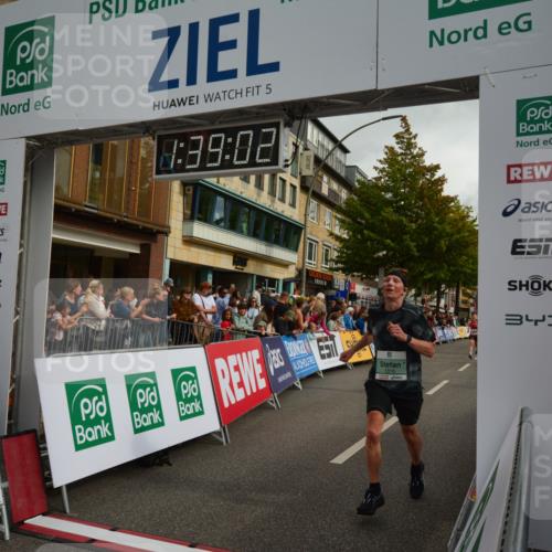 20.09.2026 - PSD Bank Halbmarathon LAZAROV Photography http://msf.ph/oto/10550143 20.09.2026 11:39:02 Ziel 1115, 1316, 1764, 2403, 2515, 3727, 3885, 4148, 4661, 4683 meine-sportfotos.de