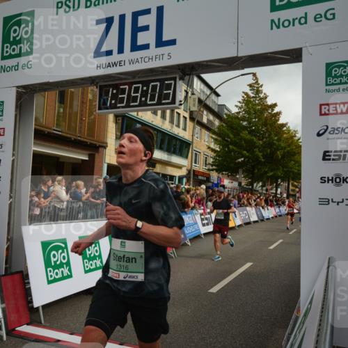 20.09.2026 - PSD Bank Halbmarathon LAZAROV Photography http://msf.ph/oto/10550146 20.09.2026 11:39:03 Ziel 1115, 1316, 1764, 2403, 2515, 3727, 4106, 4148, 4661, 4683 meine-sportfotos.de