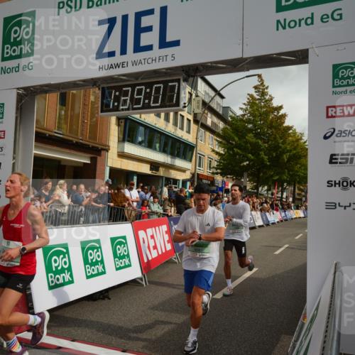 20.09.2026 - PSD Bank Halbmarathon LAZAROV Photography http://msf.ph/oto/10550159 20.09.2026 11:39:07 Ziel 1115, 1316, 1764, 2515, 2984, 4106, 4148, 4661, 4683 meine-sportfotos.de