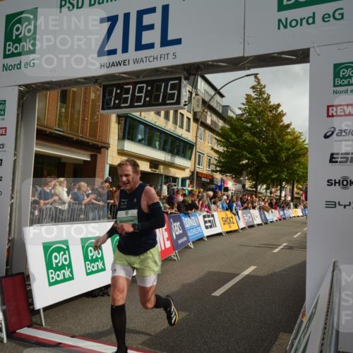 20.09.2026 - PSD Bank Halbmarathon LAZAROV Photography http://msf.ph/oto/10550175 20.09.2026 11:39:15 Ziel 2984, 3715, 4106, 4324, 4461, 4683 meine-sportfotos.de