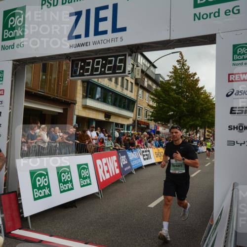 20.09.2026 - PSD Bank Halbmarathon LAZAROV Photography http://msf.ph/oto/10550189 20.09.2026 11:39:25 Ziel 1103, 1719, 2649, 3121, 3715, 4022, 4324, 4436, 4461 meine-sportfotos.de