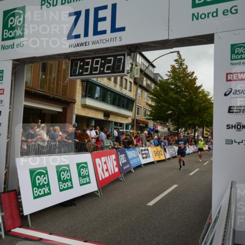 20.09.2026 - PSD Bank Halbmarathon LAZAROV Photography http://msf.ph/oto/10550194 20.09.2026 11:39:26 Ziel 1103, 1719, 2649, 2782, 3121, 3715, 4022, 4324, 4436, 4461 meine-sportfotos.de