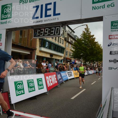 20.09.2026 - PSD Bank Halbmarathon LAZAROV Photography http://msf.ph/oto/10550197 20.09.2026 11:39:29 Ziel 1103, 1656, 1719, 2649, 2782, 3121, 3715, 3919, 4022, 4324, 4436, 4461 meine-sportfotos.de