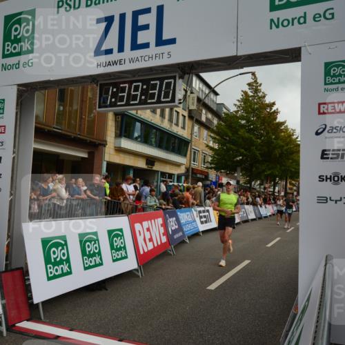 20.09.2026 - PSD Bank Halbmarathon LAZAROV Photography http://msf.ph/oto/10550199 20.09.2026 11:39:29 Ziel 1103, 1656, 1719, 2649, 2782, 3121, 3715, 3919, 4022, 4324, 4436, 4461 meine-sportfotos.de