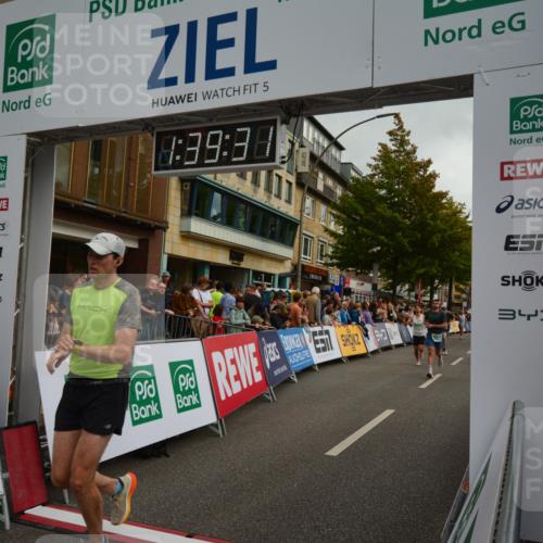 20.09.2026 - PSD Bank Halbmarathon LAZAROV Photography http://msf.ph/oto/10550203 20.09.2026 11:39:31 Ziel 1103, 1656, 1719, 2649, 2782, 3121, 3919, 4022, 4324, 4436, 4461 meine-sportfotos.de