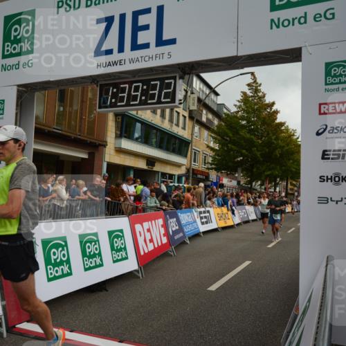 20.09.2026 - PSD Bank Halbmarathon LAZAROV Photography http://msf.ph/oto/10550204 20.09.2026 11:39:31 Ziel 1103, 1656, 1719, 2649, 2782, 3121, 3919, 4022, 4324, 4436, 4461 meine-sportfotos.de