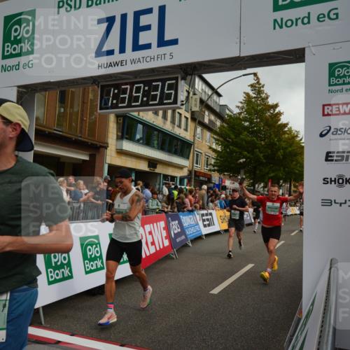 20.09.2026 - PSD Bank Halbmarathon LAZAROV Photography http://msf.ph/oto/10550210 20.09.2026 11:39:34 Ziel 1103, 1656, 1662, 1719, 2649, 2782, 3121, 3919, 4022, 4436 meine-sportfotos.de