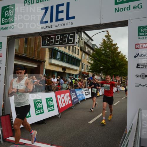 20.09.2026 - PSD Bank Halbmarathon LAZAROV Photography http://msf.ph/oto/10550212 20.09.2026 11:39:34 Ziel 1103, 1656, 1662, 1719, 2649, 2782, 3121, 3919, 4022, 4436 meine-sportfotos.de