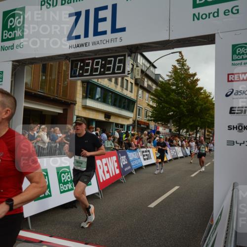 20.09.2026 - PSD Bank Halbmarathon LAZAROV Photography http://msf.ph/oto/10550217 20.09.2026 11:39:36 Ziel 1103, 1656, 1662, 1719, 2649, 2782, 3919, 4022, 4436 meine-sportfotos.de