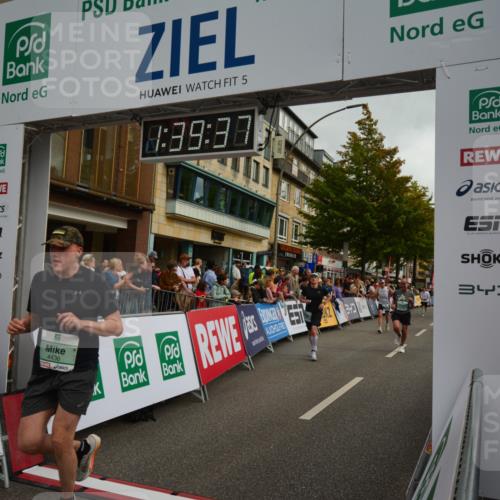 20.09.2026 - PSD Bank Halbmarathon LAZAROV Photography http://msf.ph/oto/10550219 20.09.2026 11:39:36 Ziel 1103, 1656, 1662, 1719, 2649, 2782, 3919, 4022, 4436 meine-sportfotos.de